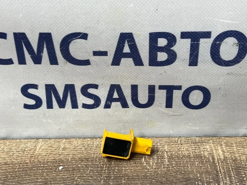 Датчик удара Mercedes-Benz E-Class 2012 A2128210351 W212 271.860