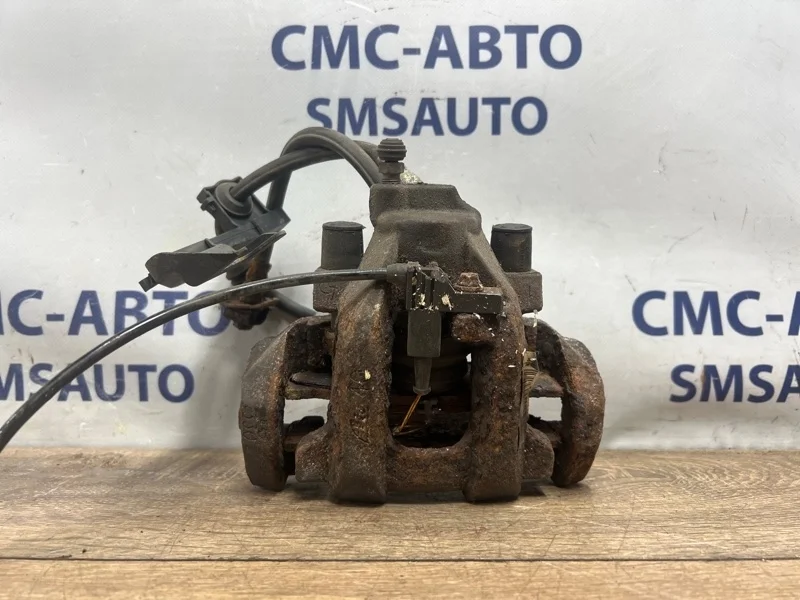 Суппорт Mercedes-Benz ML 2010 A1644235398 W164 642.820, задний правый