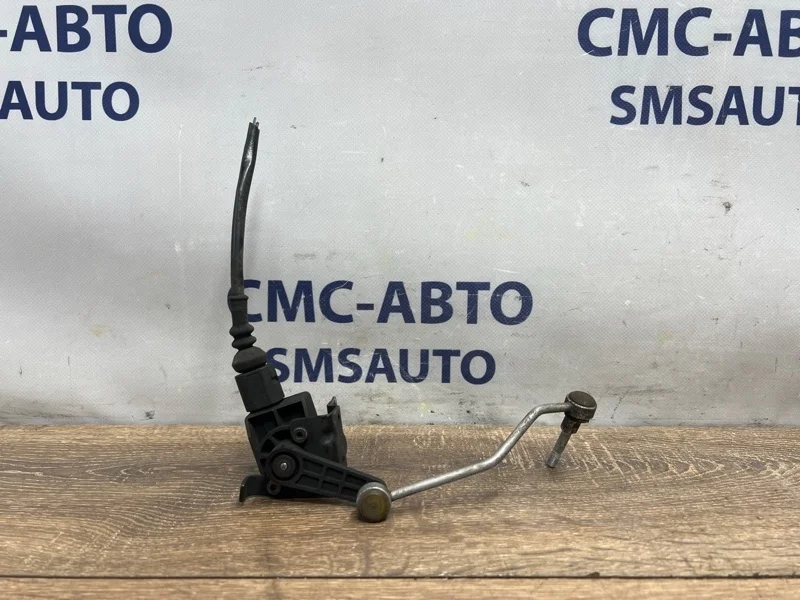 Датчик уровня подвески Audi A6 2010 4F0941285F C6 2.8 CCE, передний левый