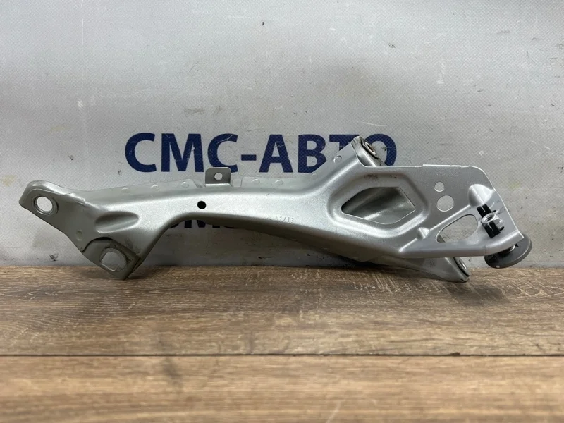 Кронштейн крыла Audi A6 2014 4G0805816 C7 2.0T CDN, передний правый