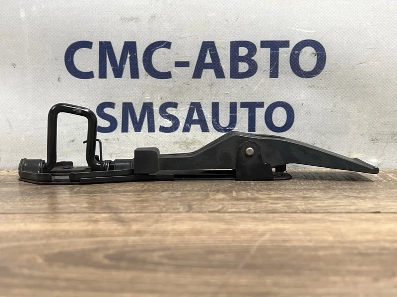 Крюк капота Audi A6 2014 4G0823480 C7 2.0T CDN