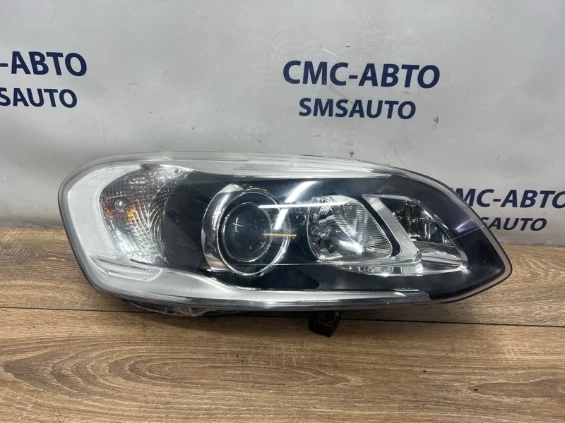 Фара адаптивный ксенон Volvo XC60 2014-2017 31420258 ХС60 B5254T12, правая