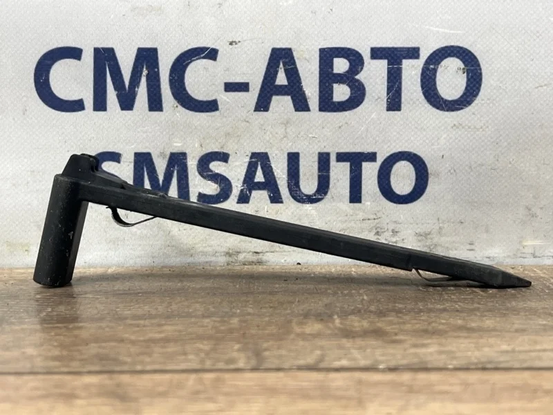 Кронштейн фары Volvo XC60 2014-2017 30763154 ХС60 B5254T12