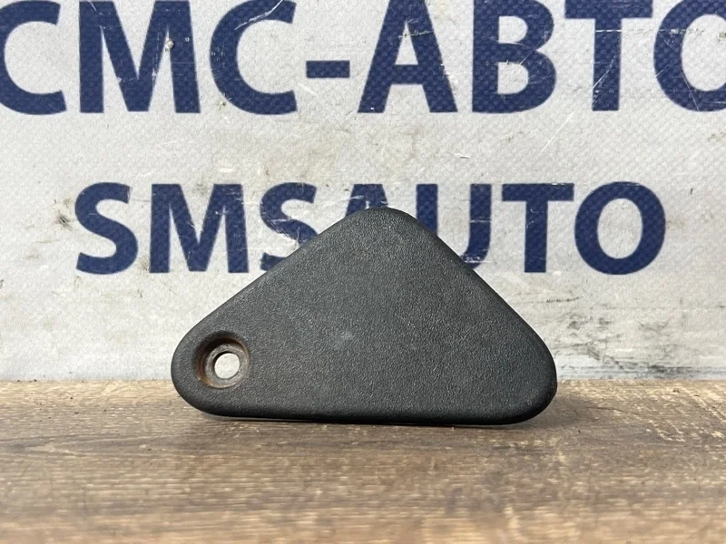 Кронштейн радиатора Volvo XC60 2014-2017 30723367 ХС60 B5254T12, правый