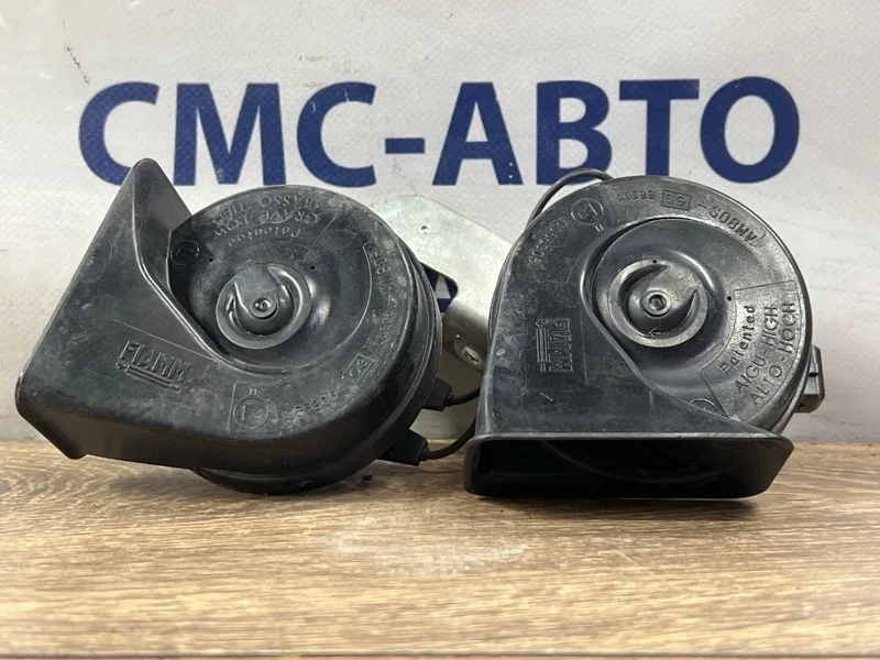 Сигнал звуковой Volvo XC90 2006 31111192 ХС90 2.5 B5254T2