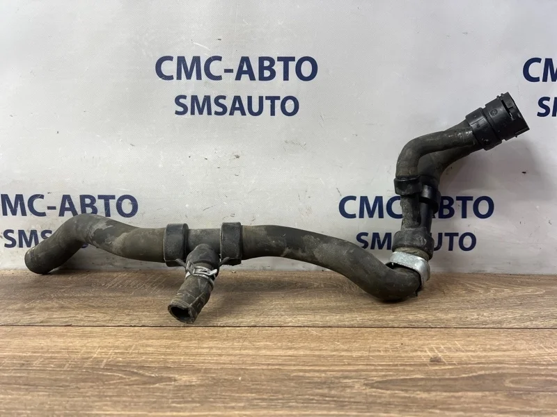 Патрубок охлаждения Volvo XC60 2014-2017 32249278 ХС60 B5254T12