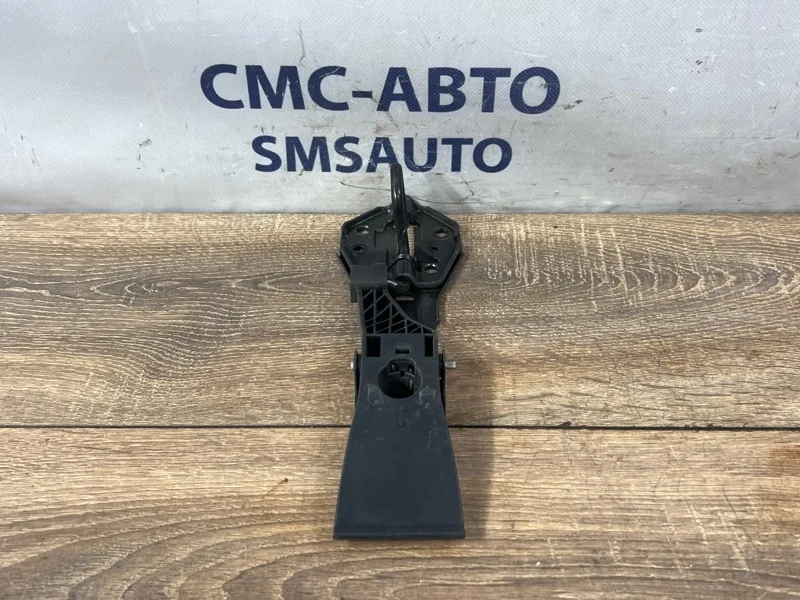 Крюк капота Audi A6 2014 4G0823480 C7 2.0T CDN