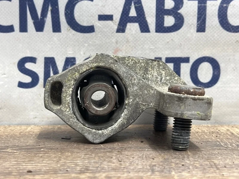 Опора АКПП Volvo XC90 30748810 ХС90 4.4 B8444S