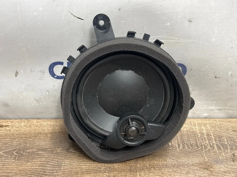 Динамик Volvo XC90 30752354 ХС90 4.4 B8444S, задний