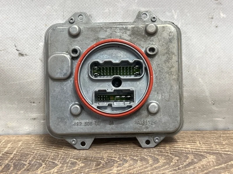 Блок управления фарой Audi A8 2014 4H0941329A D4 4.0 CTG