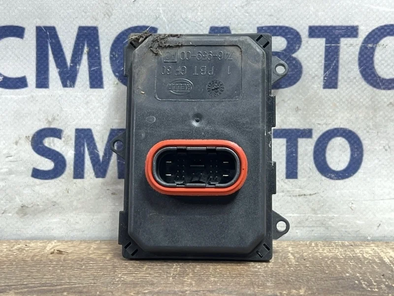 Блок управления фарой Audi A6 2010 4F0941329D C6 CCEA, правый