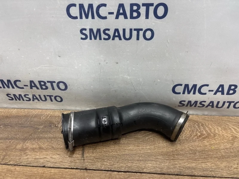 Патрубок воздушного фильтра Volvo V40 Cross Country 8692401 V40 CROSS COUNTRY B5204T9