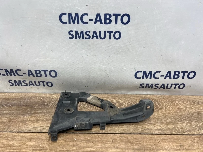 Кронштейн бампера Audi A6 Allroad 2008 4F0807227B C6 3.2 AUK, передний левый