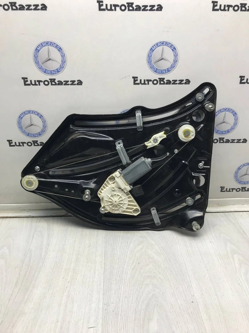 Стеклоподъемник задний правый Mercedes W207