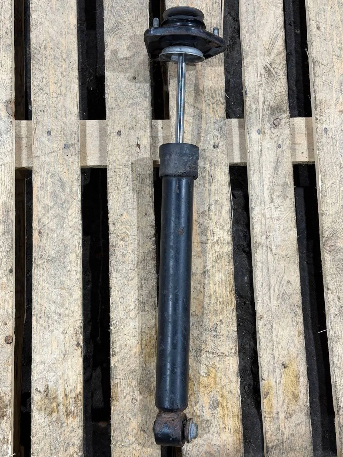 Амортизатор задний Range Rover VOGUE L322 4.2