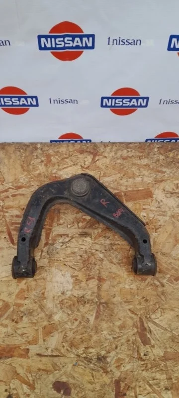 Рычаг подвески верхний Nissan Pathfinder 2007-2010 54524EB30A R51 YD25, передний правый