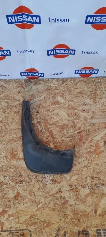Брызговик Nissan Qashqai 2013-2017 788114EA0A J11 MR 20, задний левый
