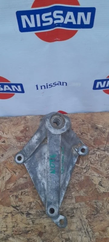 Кронштейн крепления МКПП Nissan Note 2006-2013 11253AX600 E11 CR14, передний левый