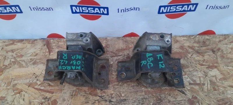 Кронштейн опоры двигателя Nissan Micra 2002-2010 11210AX60A K12 CR14, передний правый