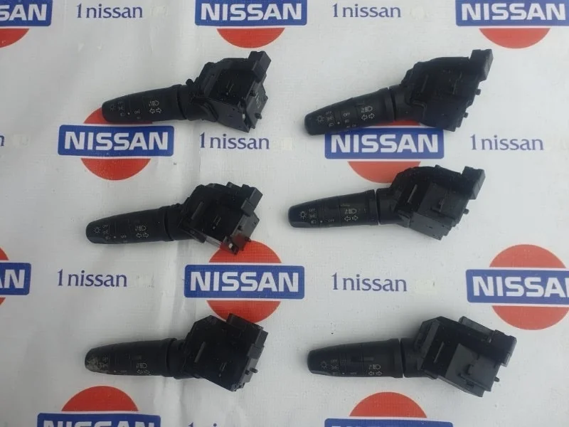 Подрулевой переключатель поворотников Nissan X Trail 2002-2007 25540AV600 Т30 QR25, передний левый