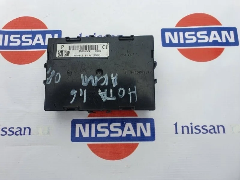 Блок комфорта Nissan Note 2006-2010 284B2BC52A E11 CR14, передний