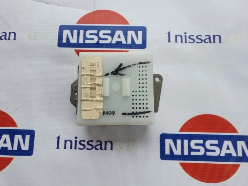 Реле Nissan Tiida 2006-2013 28551JY00A C11 HR16DE, переднее