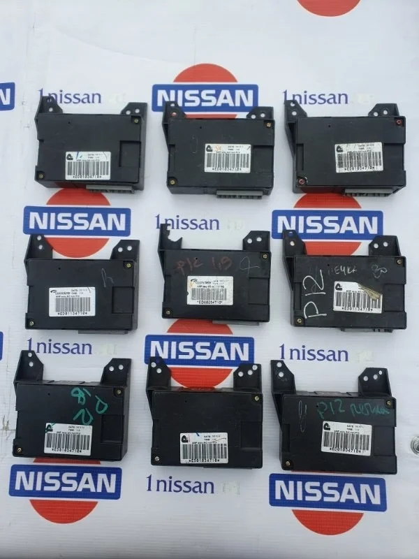 Блок комфорта Nissan Primera 2002-2007 27760AV612 P12 QG16-QG18, передний