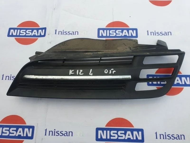 Решетка радиатора Nissan Micra 2002-2010 62330AX600 K12 CR12, передняя левая