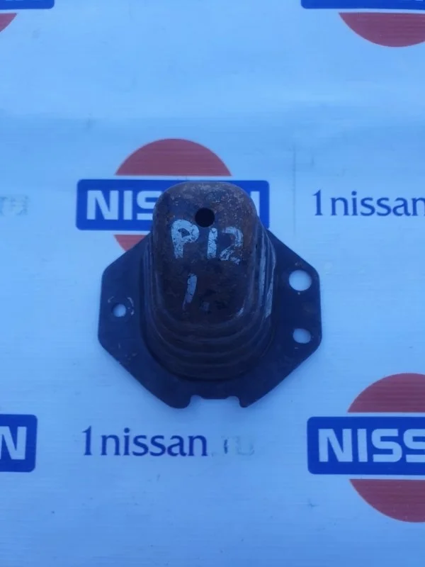 Кронштейн усилителя бампера Nissan Primera 2002-2007 85211AV600 P12 QG16-QG18, задний левый