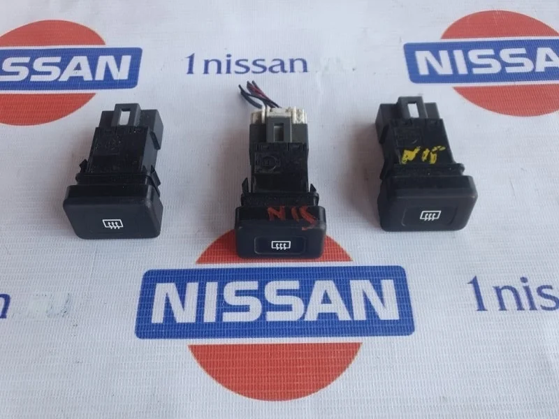Кнопка обогрева заднего стекла Nissan Almera 1995-2000 253500N000 N15 GA16, передняя