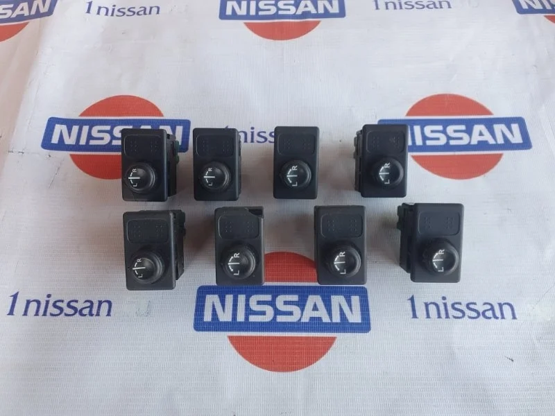 Блок управления зеркалами Nissan Primera 2002-2007 255702Y015 P12 QG16-QG18, передний