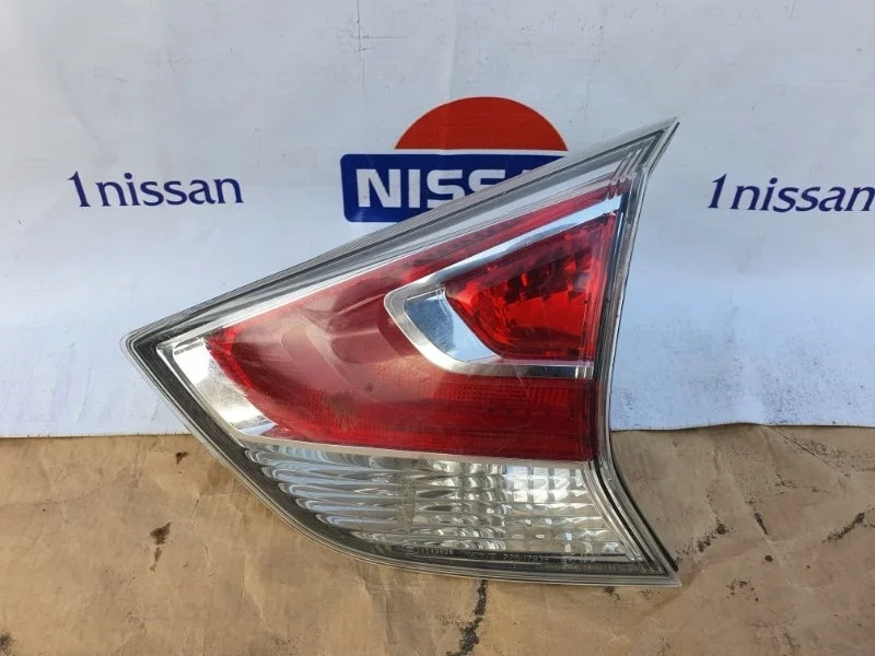 Фонарь задний внутренний Nissan X Trail 2014- г 265504CA1B T32 QR25DE, задний правый