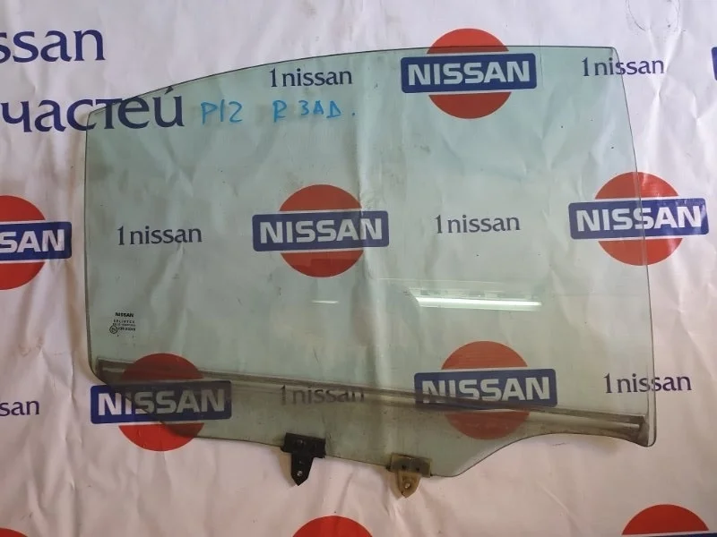 Стекло двери Nissan PRIMERA 2002-2006 82300AV600 P12 QG18, заднее правое