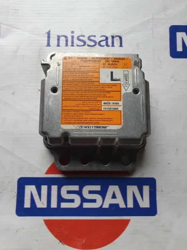 Блок управления SRS Nissan Juke 01/2014 -2018 988201KV0A F15 HR16DE, передний