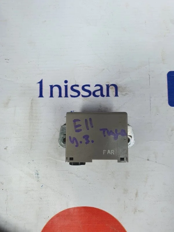 Блок управления центральным замком Nissan Tiida 2006-2013 285E1EM10B C11 HR16DE, передний