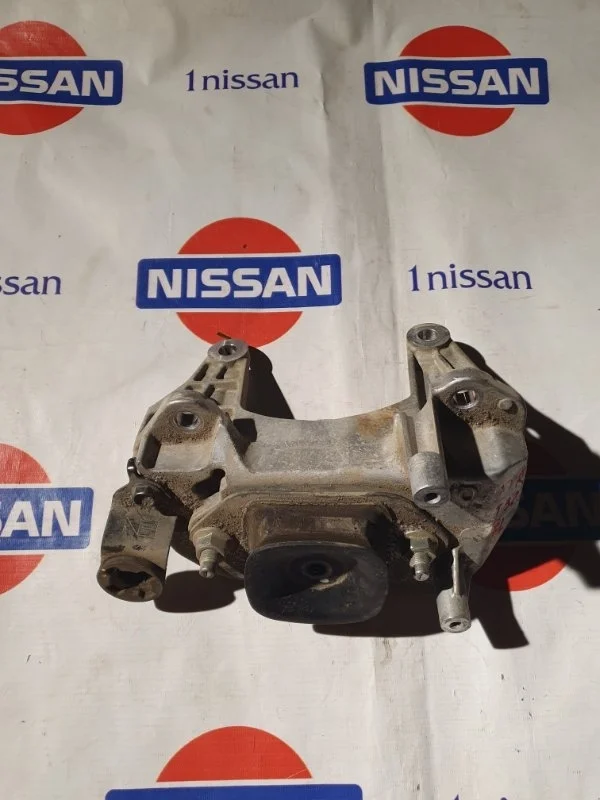 Кронштейн кузовной Nissan X Trail 2015 112544BB0A T32 MR20DD, передний