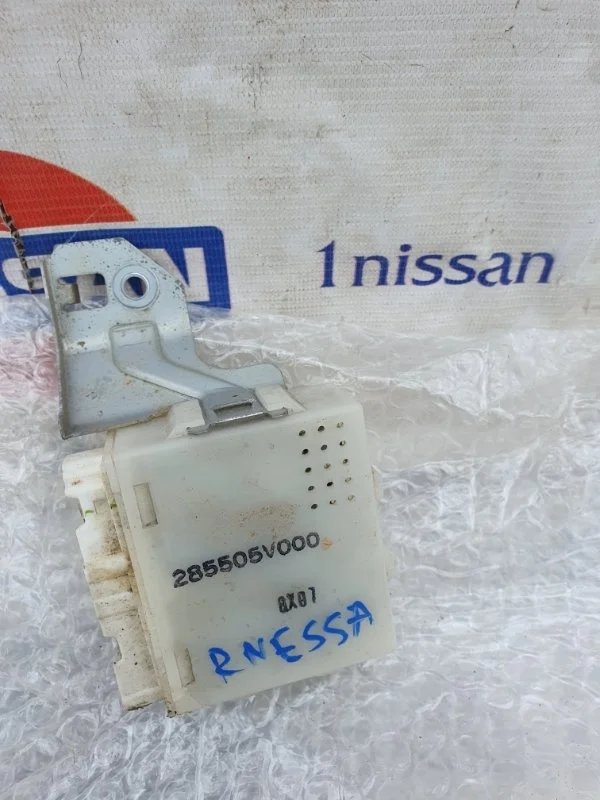 Блок управления Nissan R nessa 1998 285505V000 NN-30 KA24