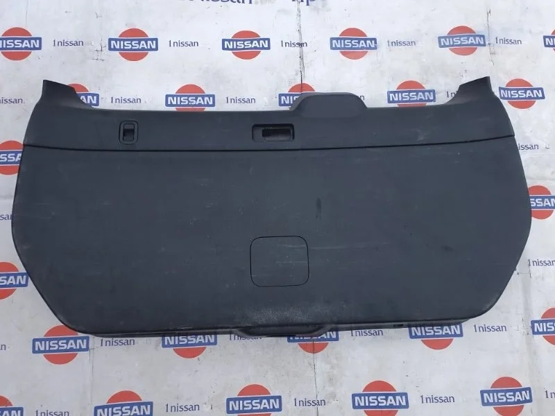 Накладка крышки багажника Nissan X Trail 2007-2014 90900JG40A T31 MR20, задняя