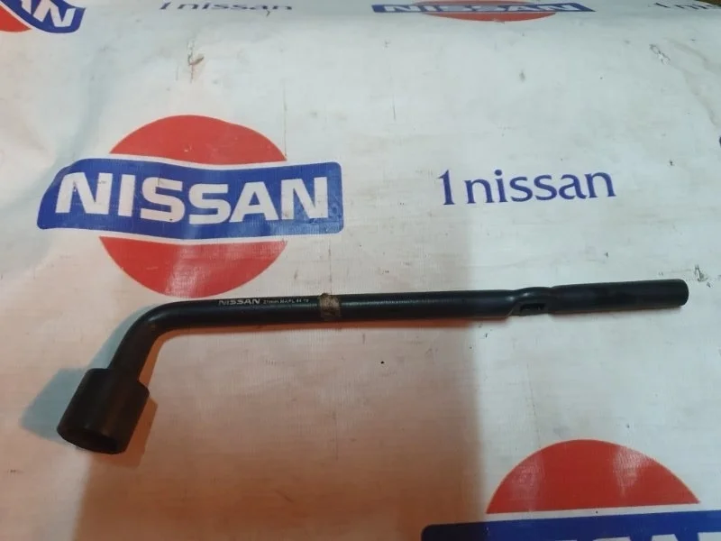 Ключ балонный Nissan Qashqai 2020 99545EY10A J11 MR20DD