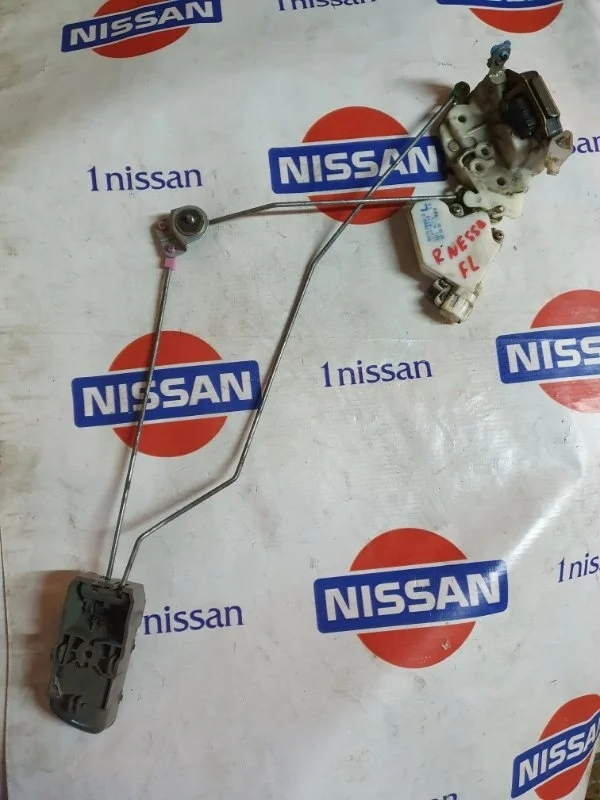 Замок двери Nissan R nessa 1998 805035V000 NN-30 KA24, передний левый