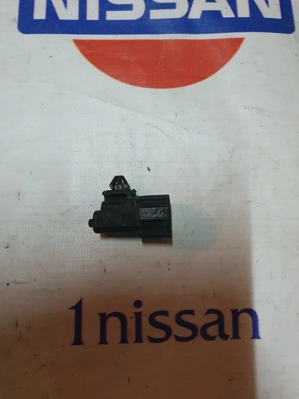 Датчик температуры окружающей среды Nissan R nessa 1998 2772231U00 NN-30 KA24, передний