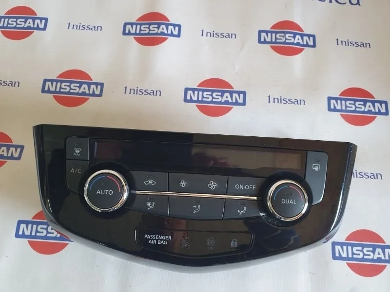 Блок управления климат-контролем Nissan Qashqai 2014 275004BR0A J11 HRA2, передний