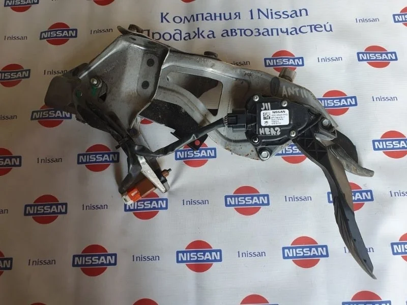 Педаль газа Nissan Qashqai 2014 465014CG2B J11 HRA2, передняя