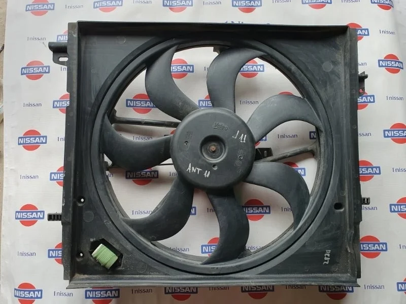 Диффузор вентилятора Nissan Qashqai 2014 21481BM90A J11 HRA2, передний