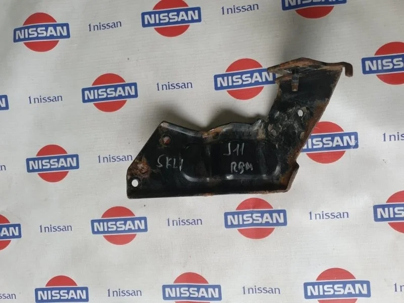 Кронштейн крепления Nissan Qashqai 2016 215444EA0A J11 R9M, передний