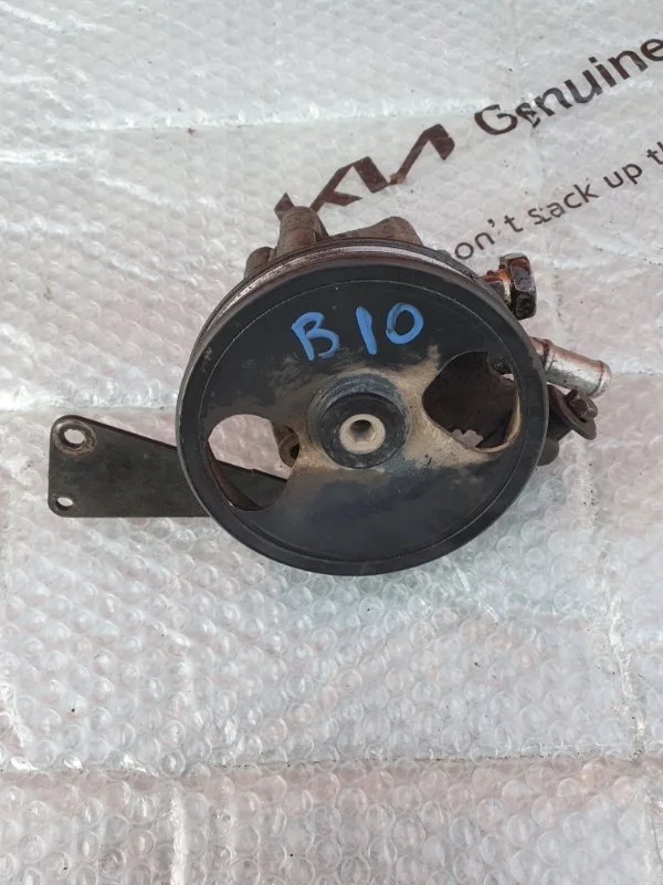 Насос гидроусилителя руля Nissan Almera Classic 2006 49110BM702 B10 QG16, передний