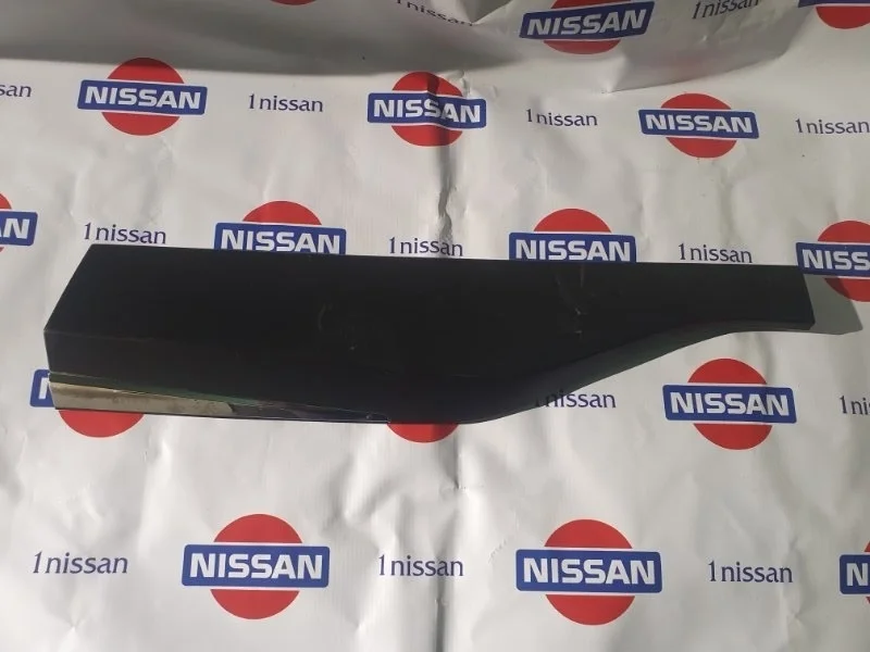 Молдинг двери Nissan 828705BF0A, задний правый