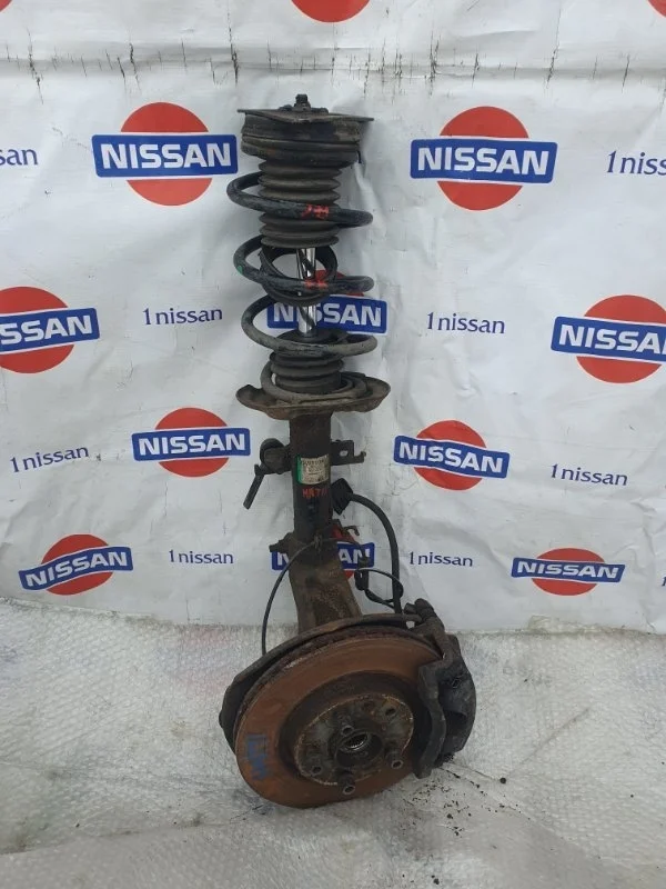 Стойка подвески Nissan Qashqai 2015 54302BM91A J11 K9K, передняя правая