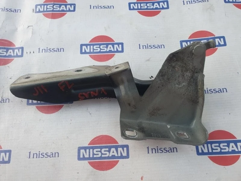 Петля капота Nissan Qashqai 2017 654014EA0A J11 K9K, передняя левая