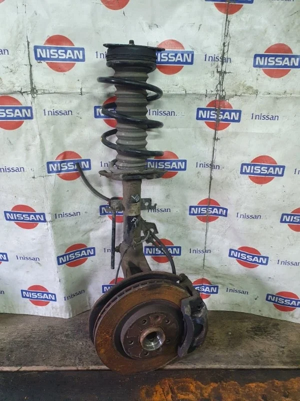 Стойка подвески Nissan Qashqai 2017 54302BM91A J11 K9K, передняя правая